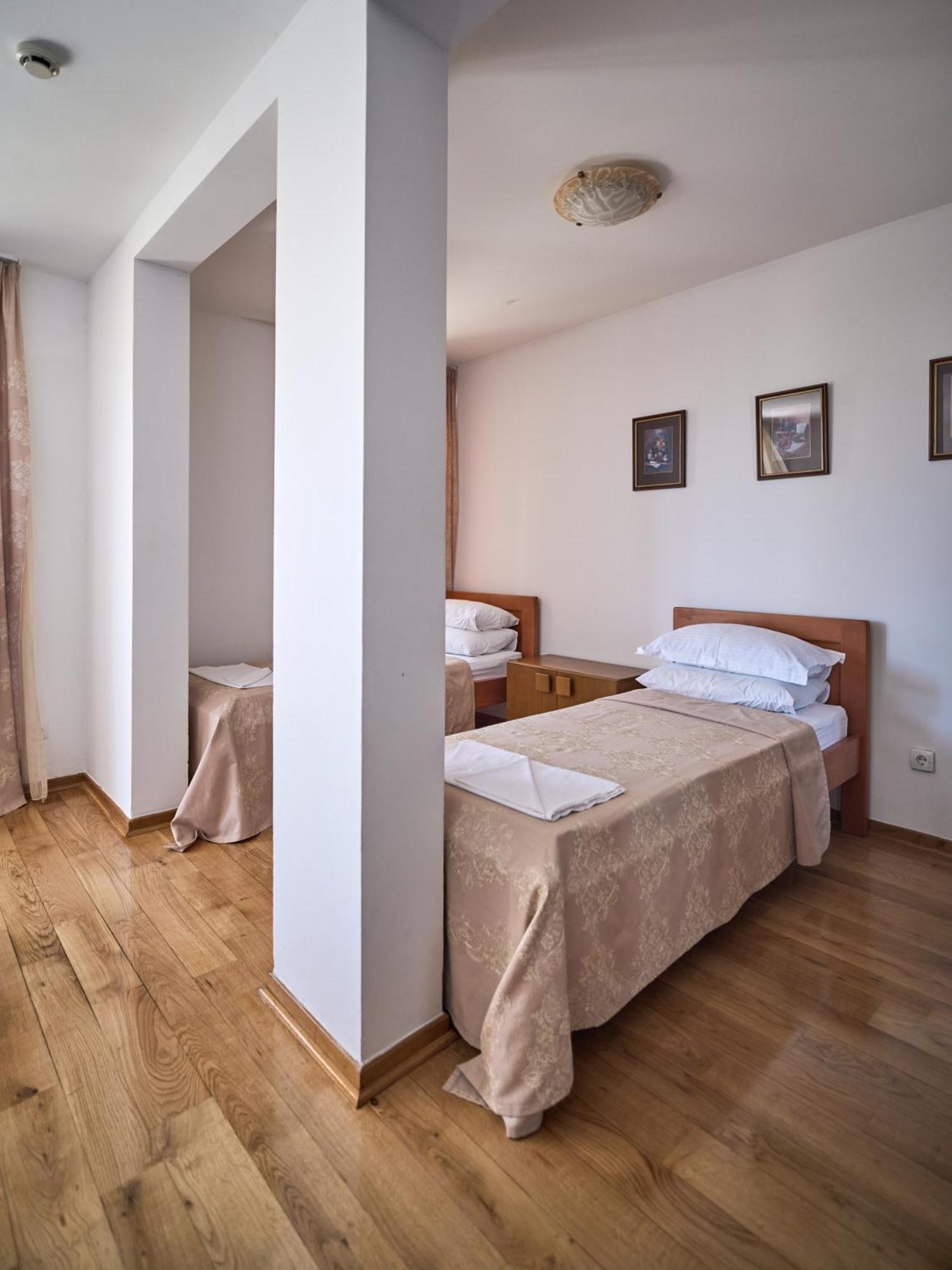 Hotel Petrovac Exteriör bild