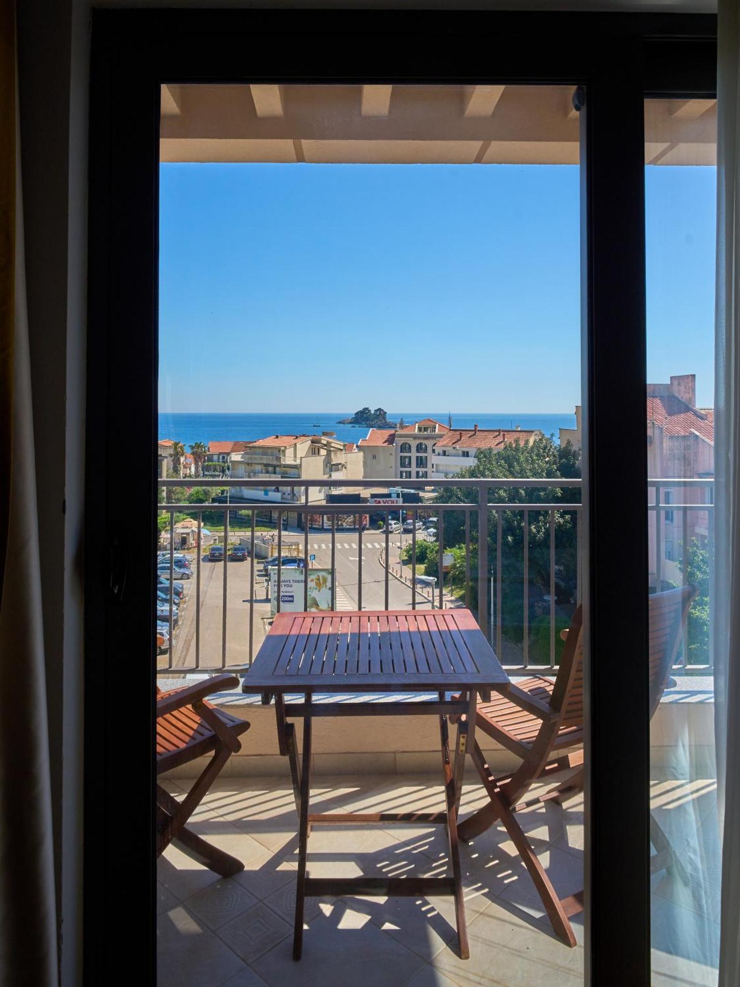 Hotel Petrovac Exteriör bild